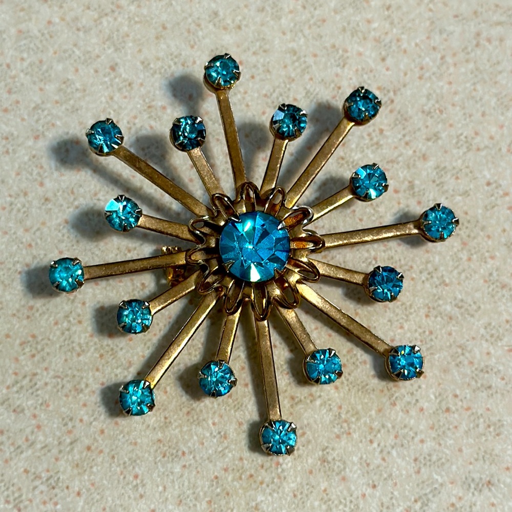 Unmarked atomic modernist gold tone rhinestone broach (532)